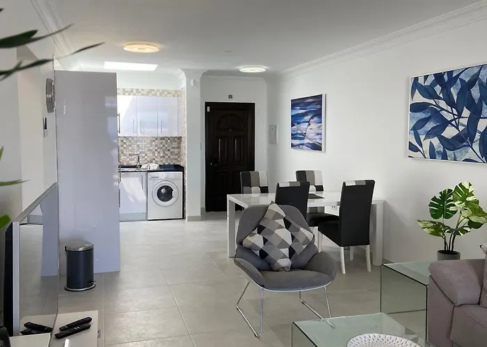 A6 Caleton Blanco * Puerto del Carmen (Lanzarote)